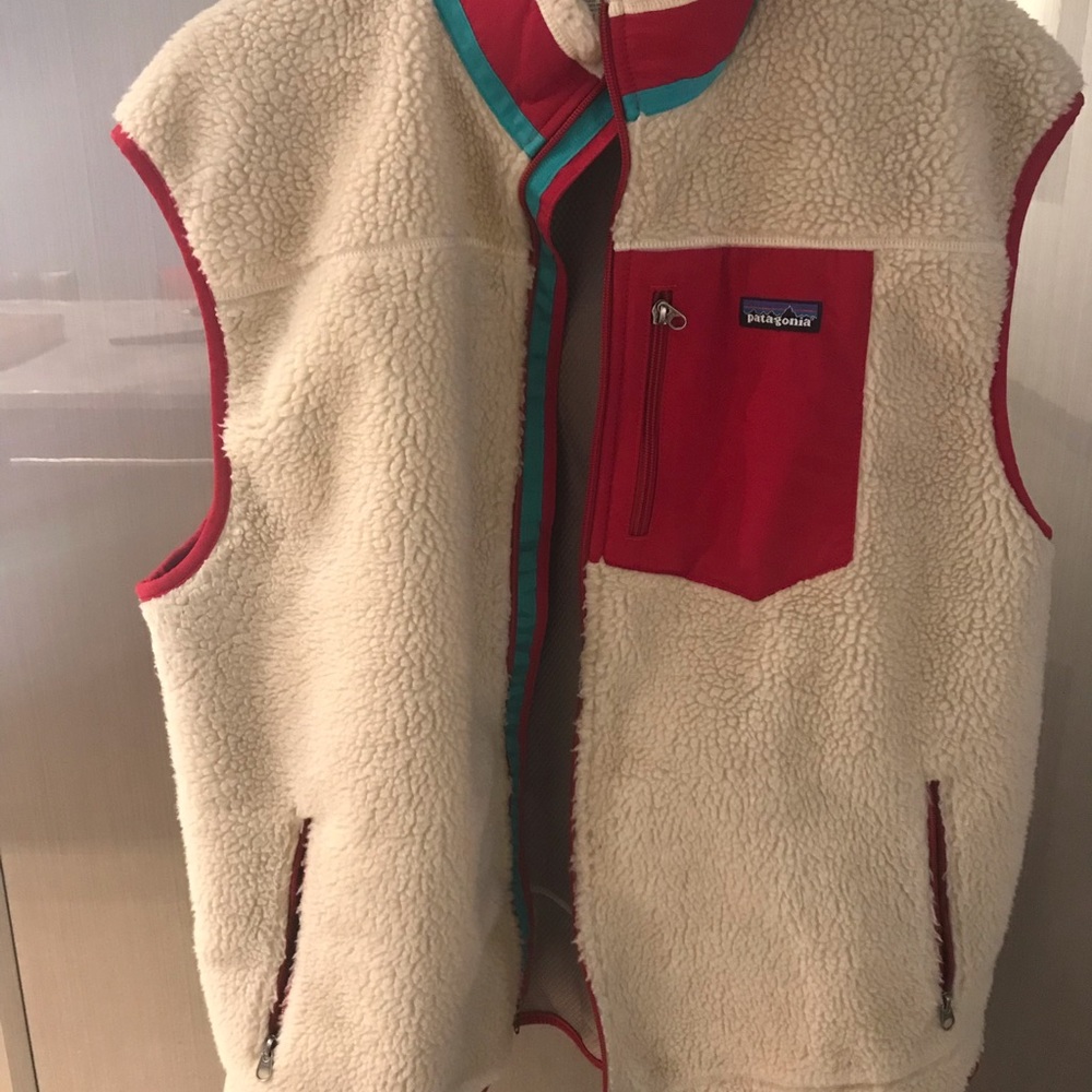 Patagonia Vest XXL in red and cream